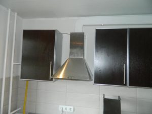 Установка вытяжки на кухне в Дзержинске